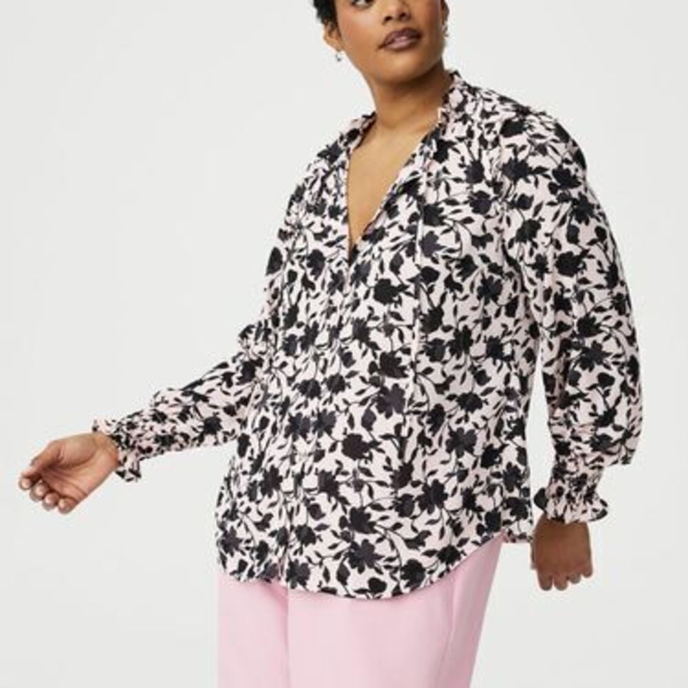 NWT Torrid Size 2 Georgette Button-Up Ruffle Top